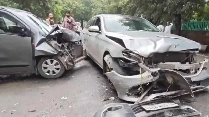 Mercedes-WagonR crash kills 70-year-old woman in Delhi Narela