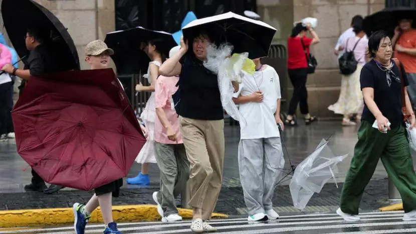 China issues red alert as Typhoon Dolphin hits coast