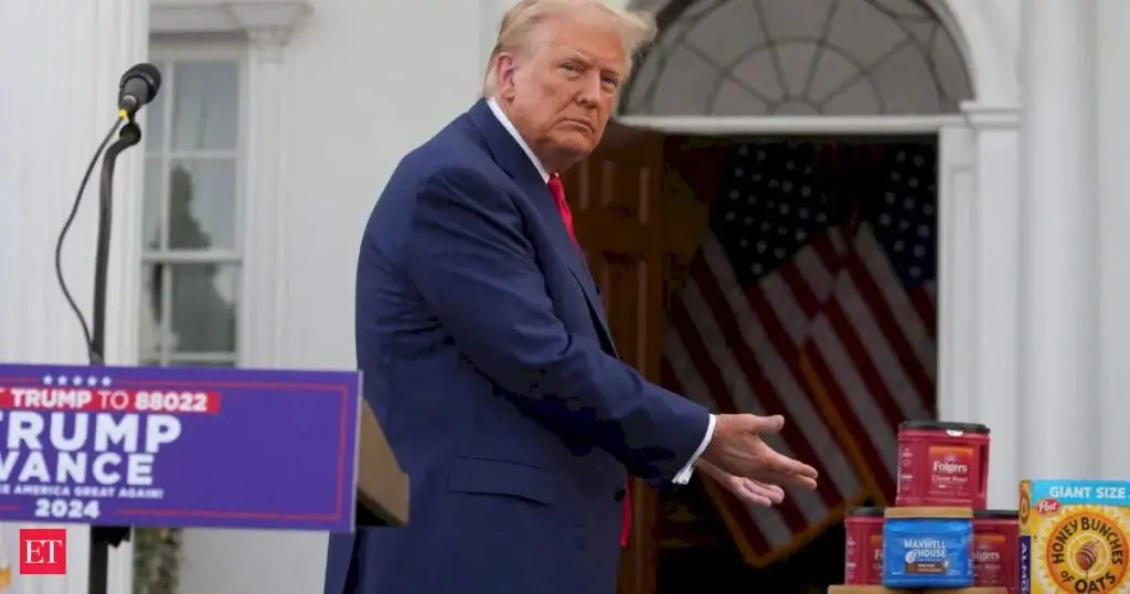 Trump's 2024 grocery photo op haunts Republicans as prices rise