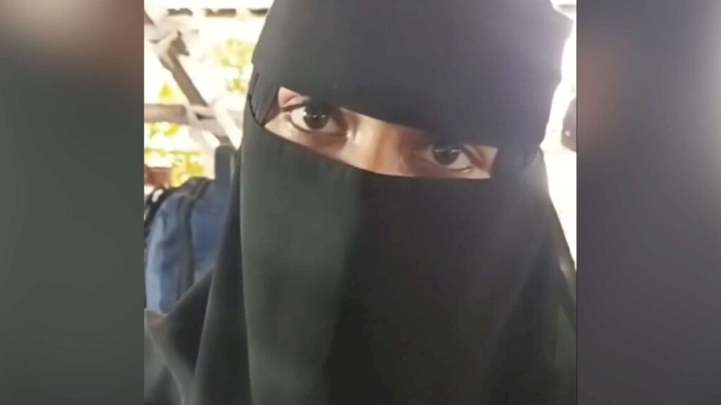 Muslim Vendor Says Burqa Removal Was Demanded at Mumbai Jain Festival