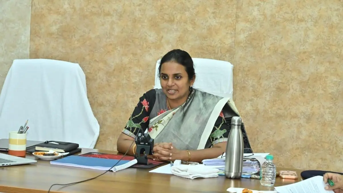 Kurnool Collector reviews Sravana Masam arrangements at Urukunda temple