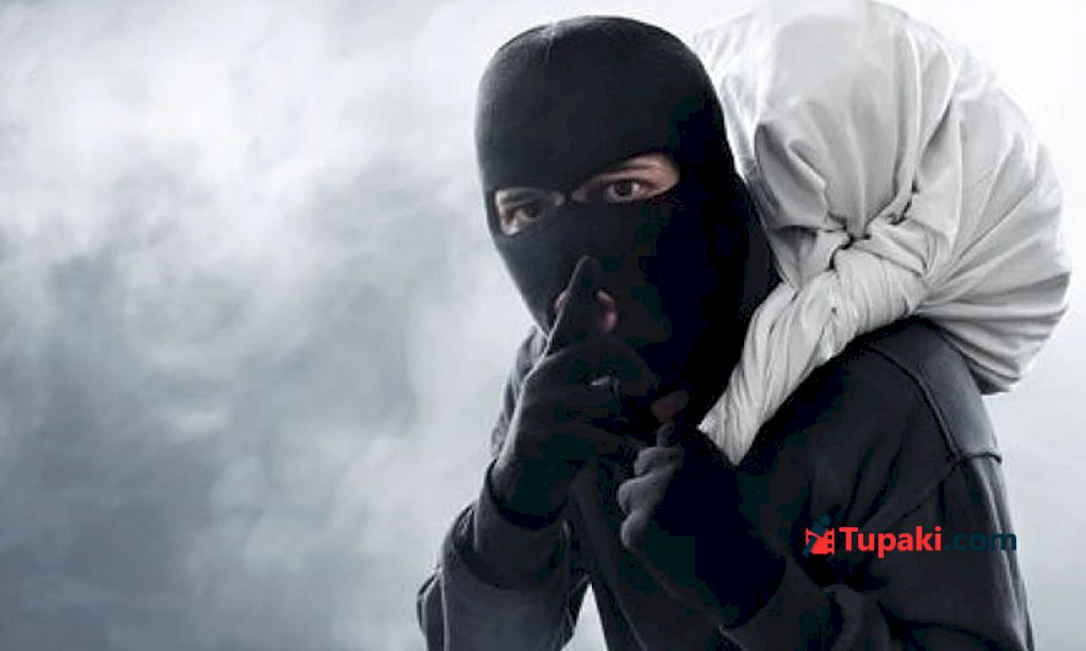 Thief returns Rs 19 lakh after black magic scare in Andhra Pradesh