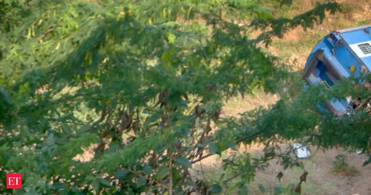 Swiss horse carriage crash kills 1, injures 12