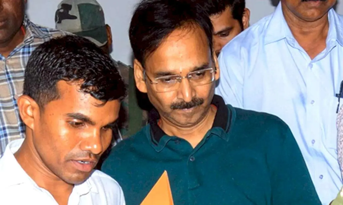 SC grants conditional bail to IAS officer Chaubey in land scam
