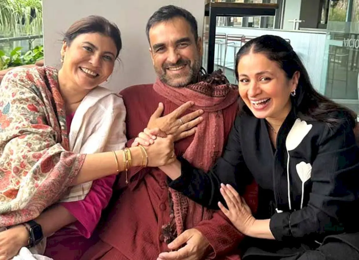 Rasika Dugal shares photos with Pankaj Tripathi and wife ahead of Mirzapur film