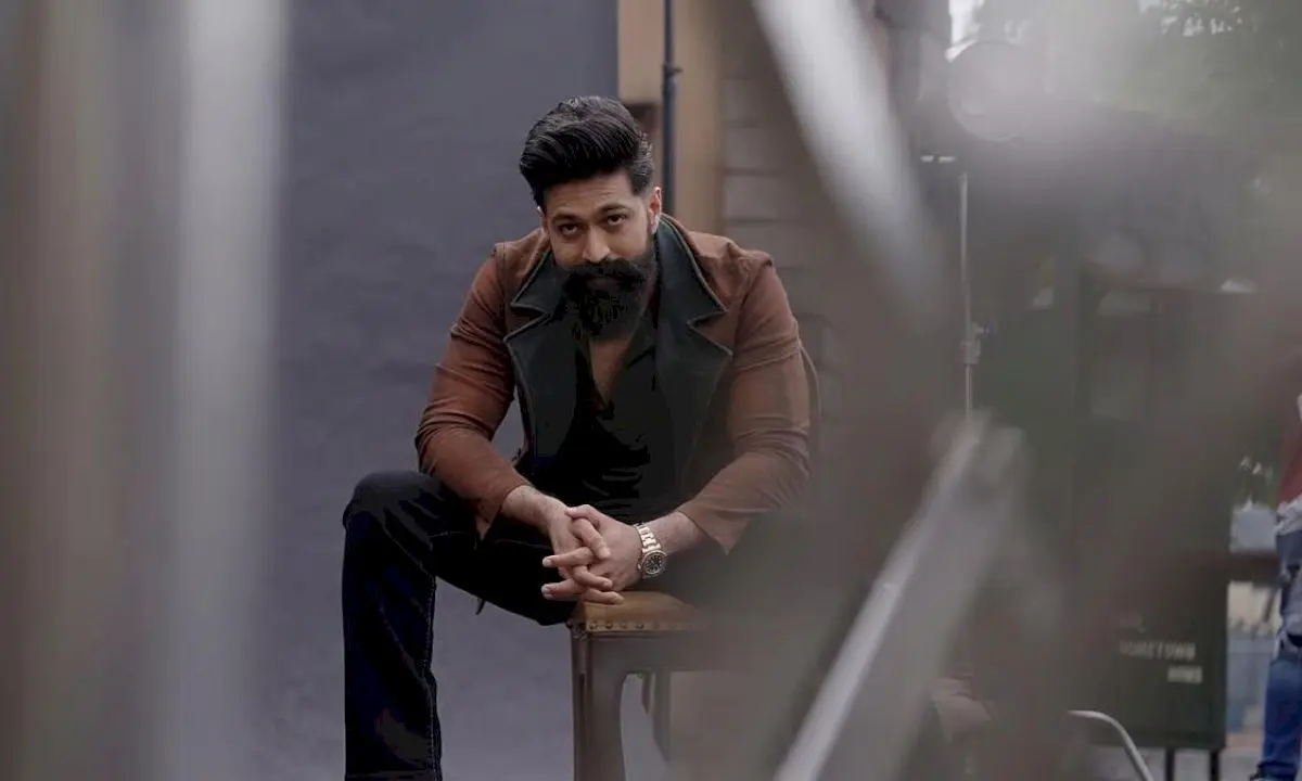 Yash credits Geetu Mohandas for pushing him beyond comfort zone