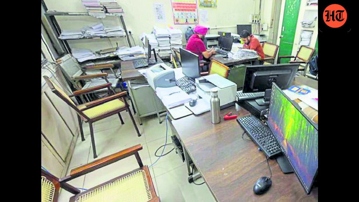 Ludhiana services face disruption as 2,000 staff join Punjab rally