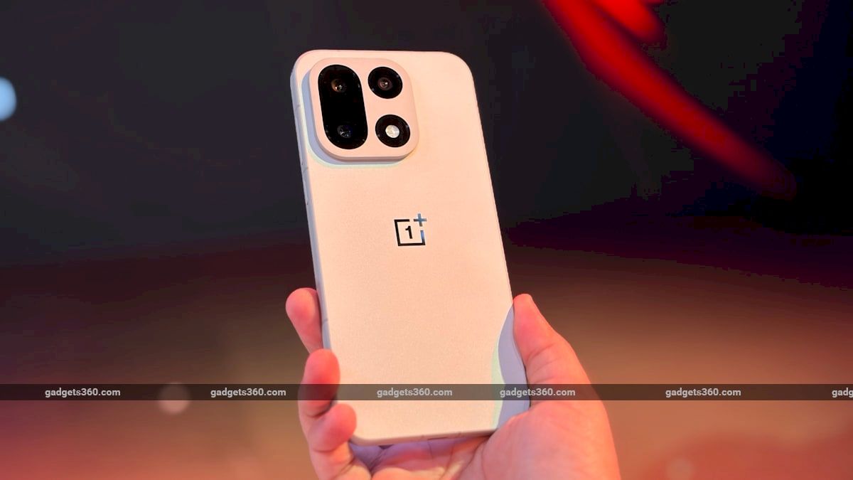 OnePlus 15 Sale Price Set at Rs. 81,999 in India