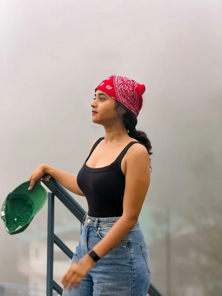 Deepthi Sunaina stuns in casual black tank top and jeans