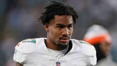 Jaylen Waddle Leaves Broncos Practice With Muscle Tightness