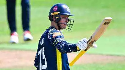 Toby Albert hits six sixes as Hampshire beat Sussex
