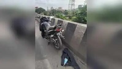 Speeding MUV kills biker, injures three on Sion-Panvel highway