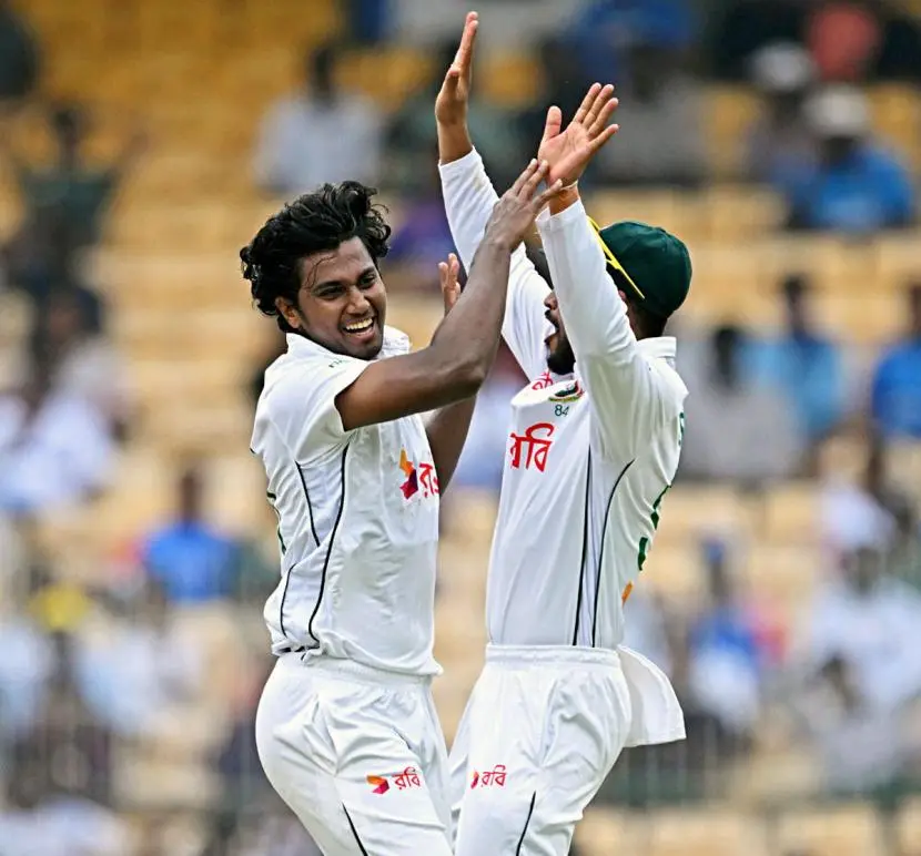 Smith steadies Australia after Bangladesh pacers strike