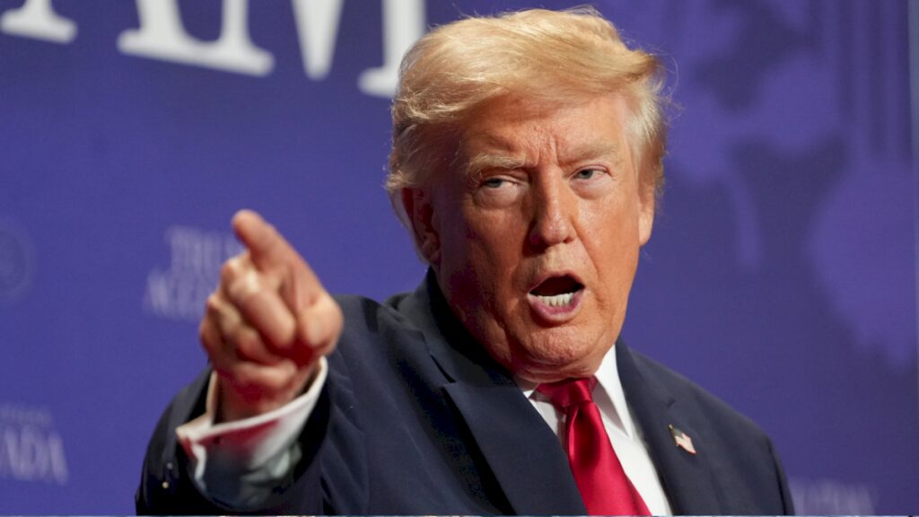 Trump’s Fuller Hair Draws Wig Speculation at Las Vegas Event
