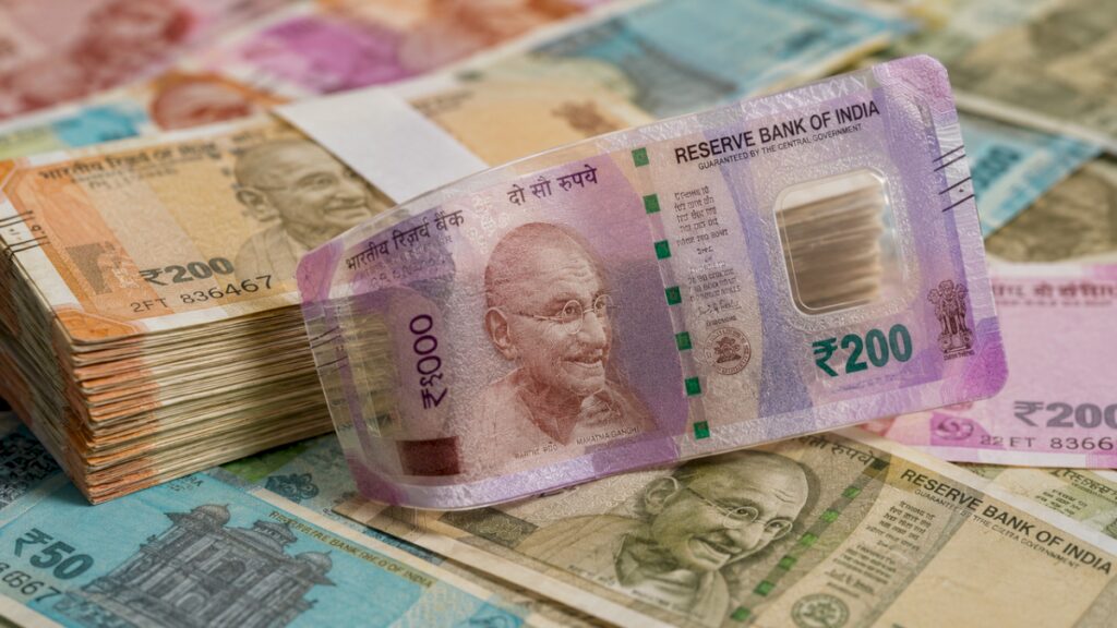 RBI Targets Polymer Banknotes for Start of Next Financial Year