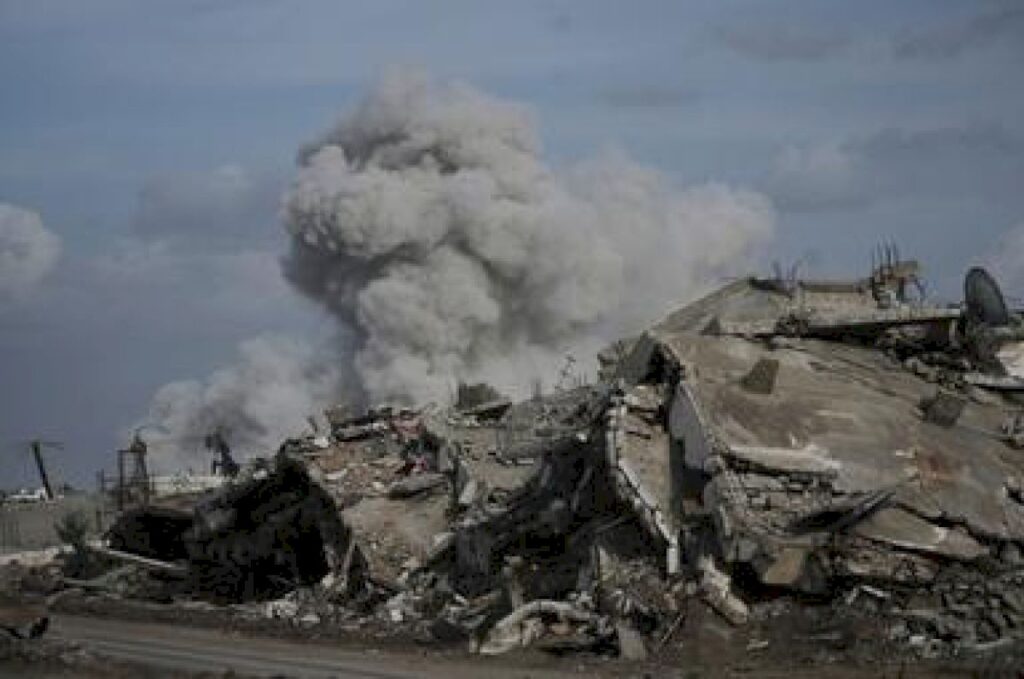 Eight Muslim-majority nations warn Gaza operations threaten Trump peace plan