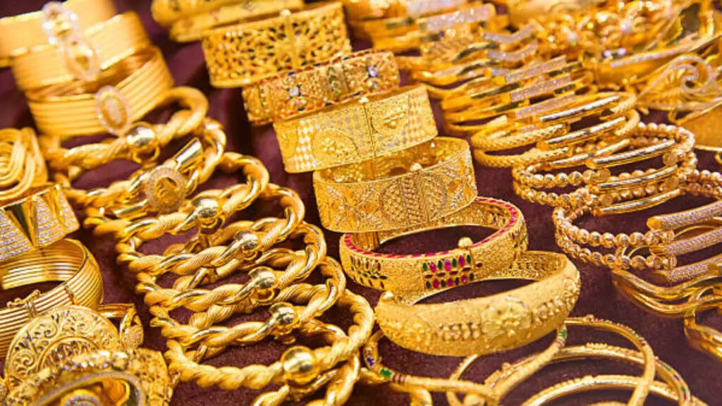 Gold prices rise across Indian cities on August 6
