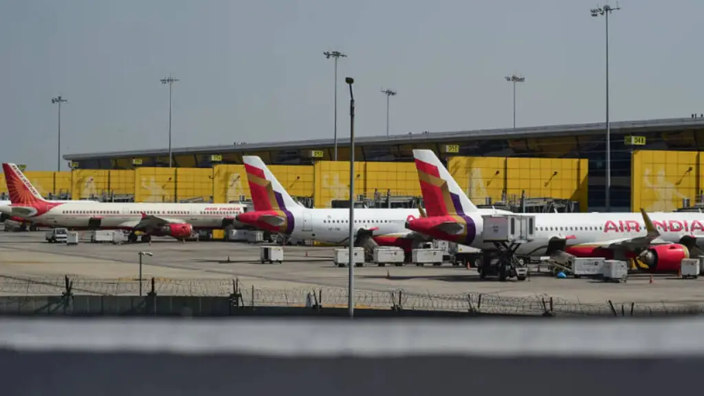 Pilots' body urges PM Modi to replace DGCA with autonomous regulator