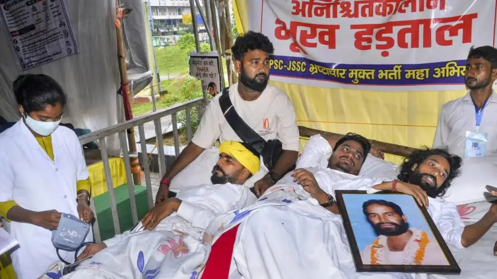 Jharkhand sets fresh talks as hunger striker's health fails