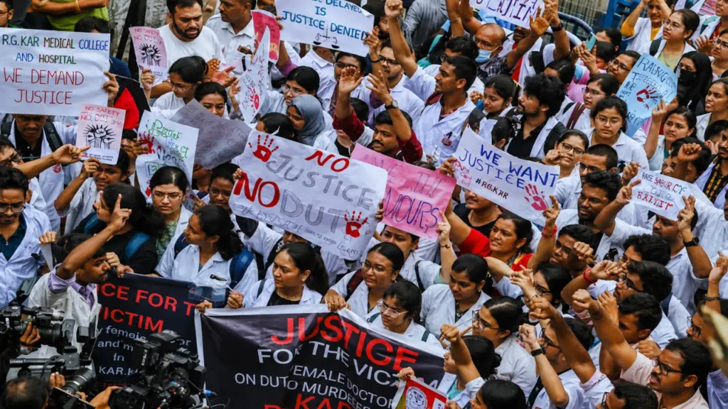Bengal hospitals observe 2-minute silence for rape-murder doctor