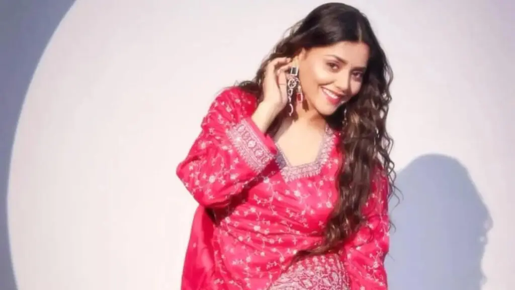 Sunita Ahuja hints at Govinda's affair with co-star Komal