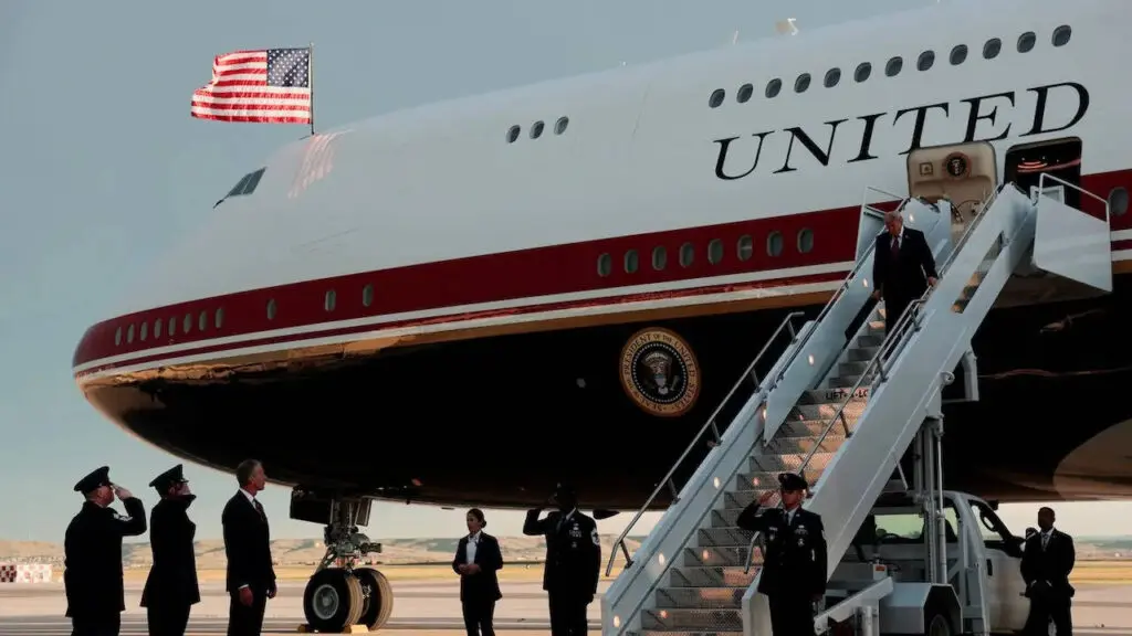 Trump confirms secret aircraft switch in Turkey over Iran threat