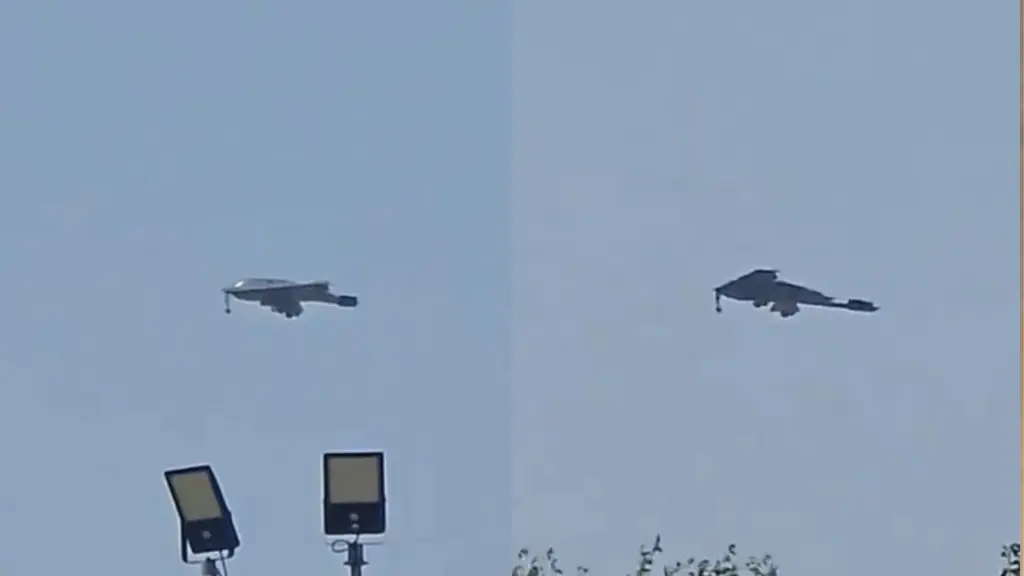 Mystery stealth aircraft filmed near Kansas airbase