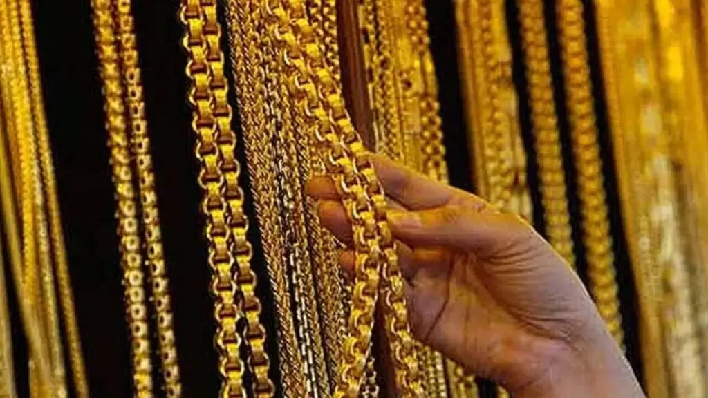 Gold prices snap 7-day rally, fall Rs 2,800 to Rs 1.57 lakh