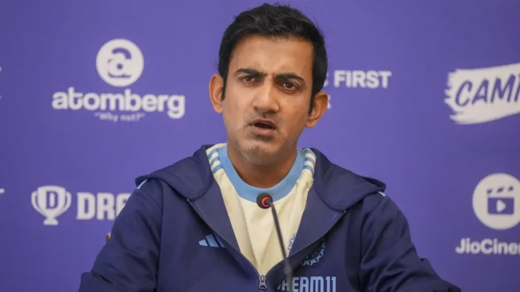 Harbhajan Singh defends Gambhir, asks why blame coach