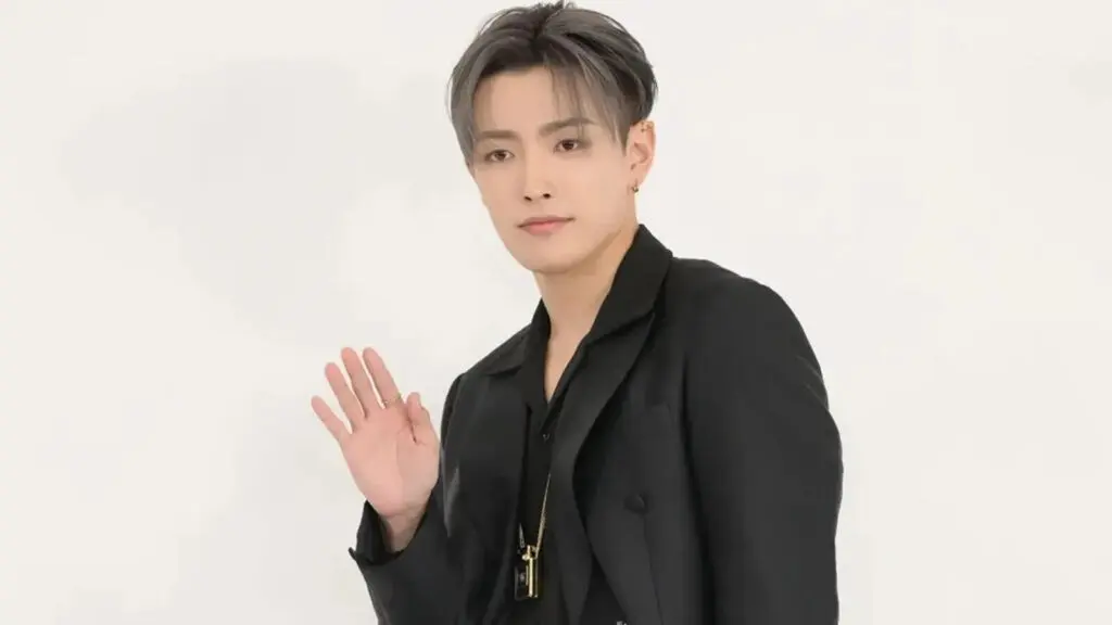 ATEEZ Hongjoong diagnosed with rib fracture, will continue group activities