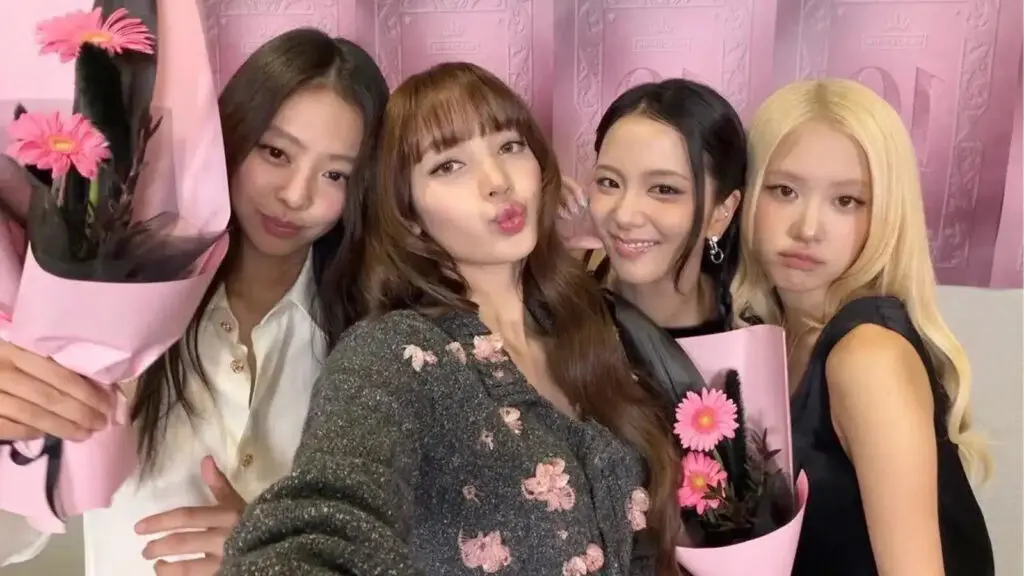 Lisa apologises to BLINKs over Blackpink 10th anniversary backlash