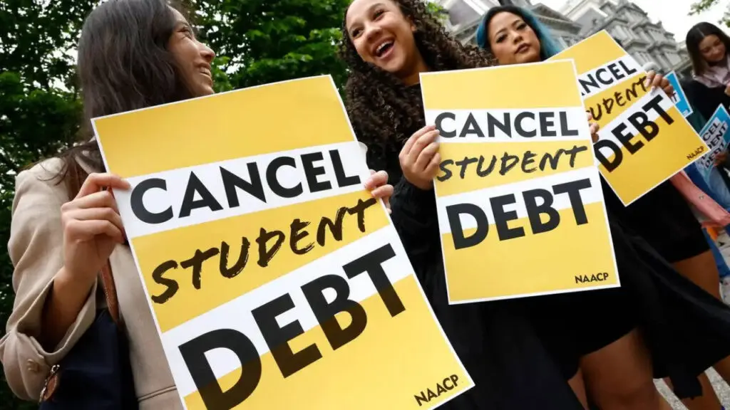 Trump rolls back Biden-era student loan forgiveness credits