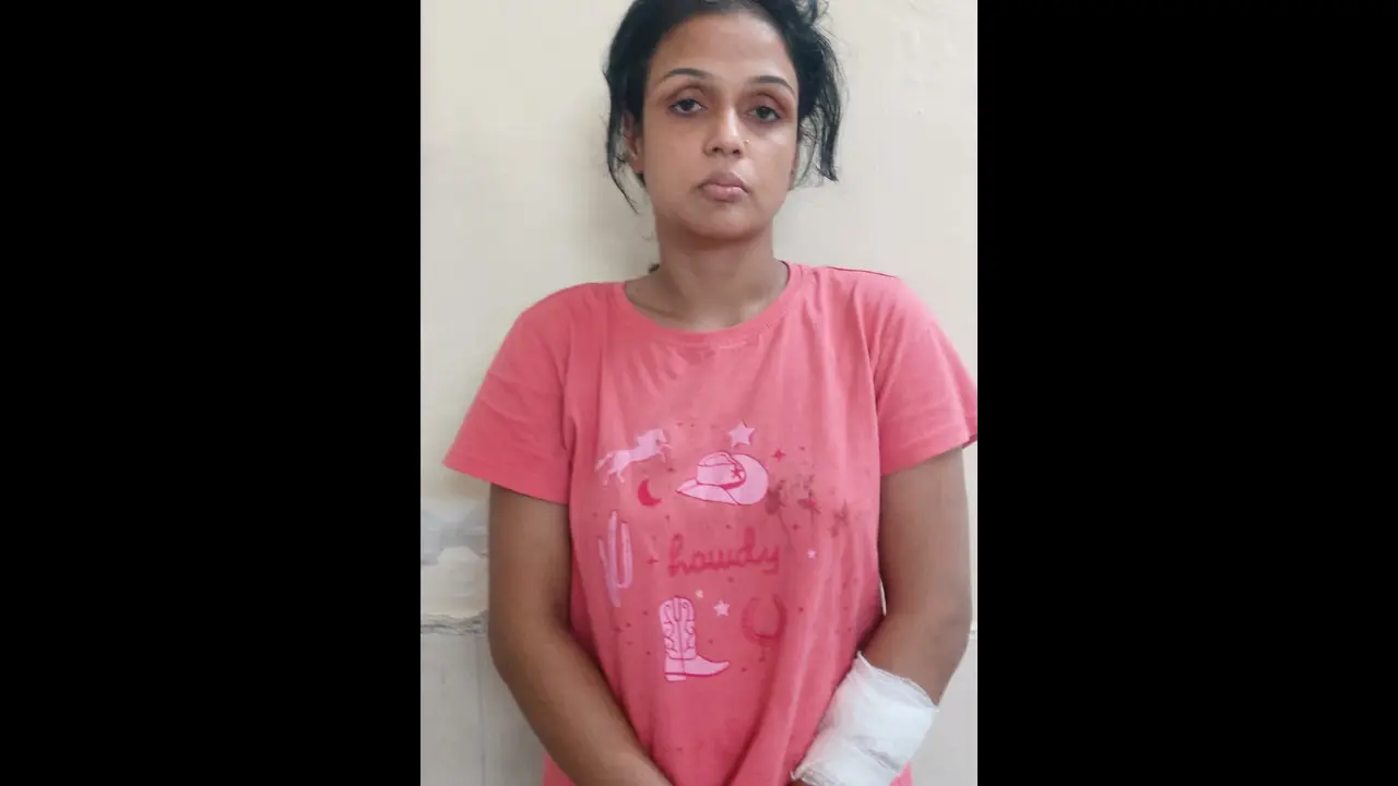 Thane model-actress held for threatening railway staff with razor blade