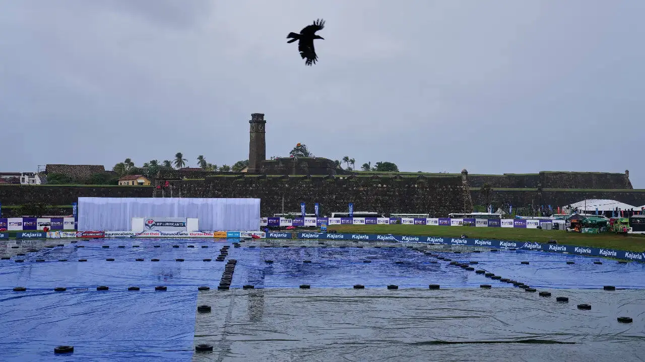 Rain threat looms as India lead Sri Lanka by 178 in Galle Test