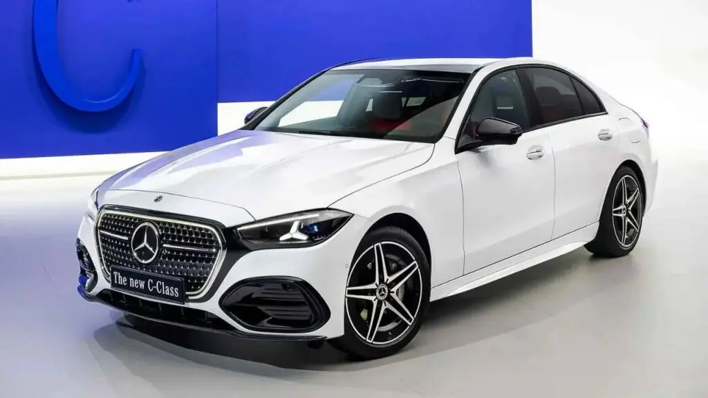 Mercedes-Benz reveals new C-Class with S-Class design, AI tech