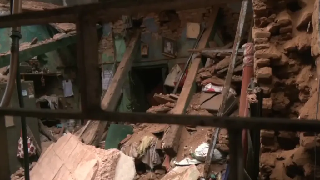 200-year-old Kolkata building collapses, 10 evacuated safely