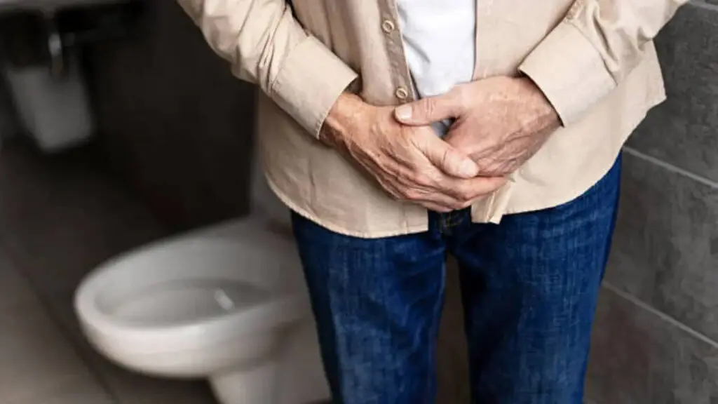 Ignore these 7 urinary symptoms at your own risk, doctors warn