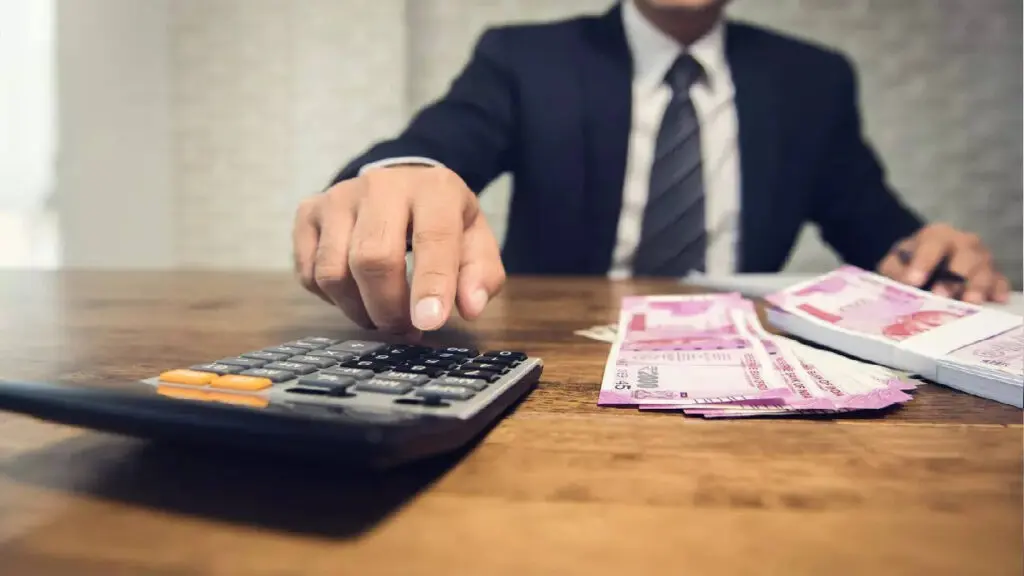 Small SIP accounts below Rs 1,000 fall by 1.4 million in FY26