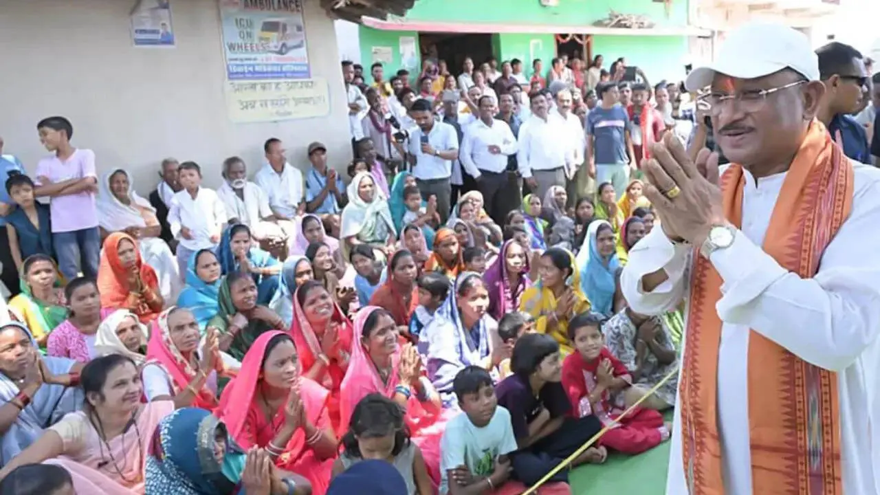 Chhattisgarh reshuffles 22 IAS, one IFS, changes six district collectors