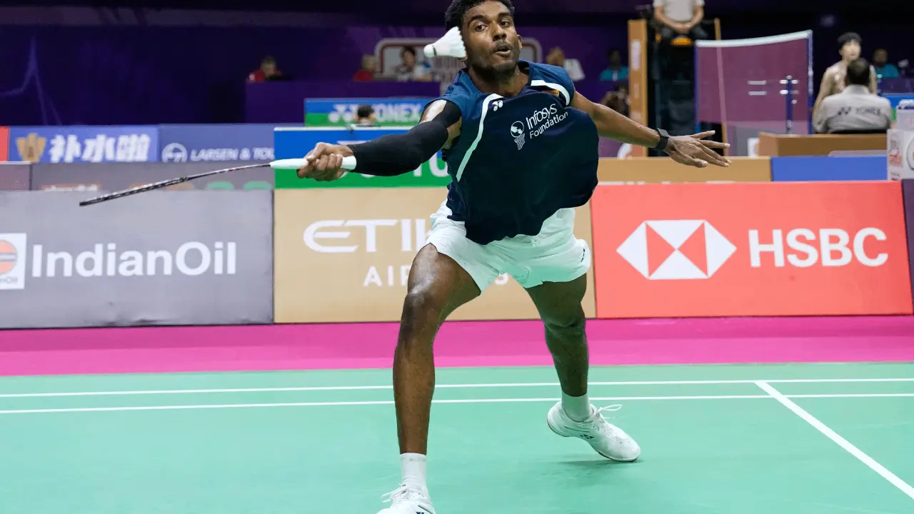 Sindhu, Shetty advance, Lakshya Sen out at BWF Worlds