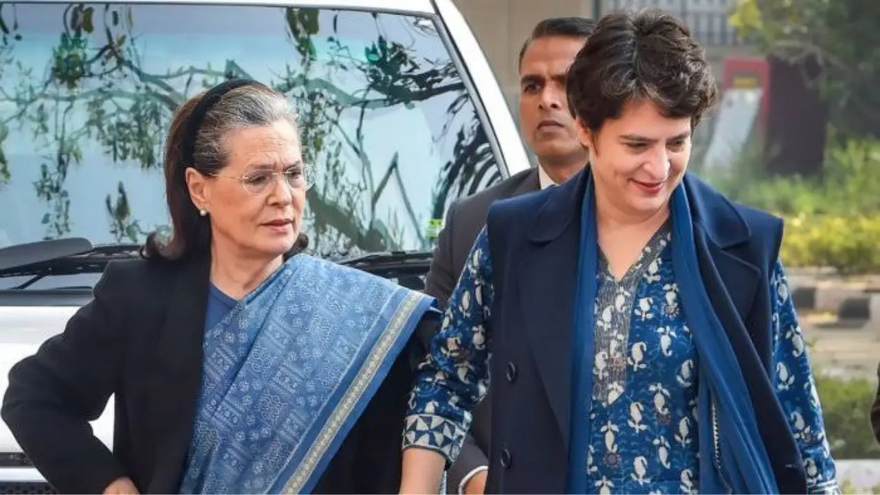 Priyanka Gandhi honours Rajiv Gandhi on his birth anniversary
