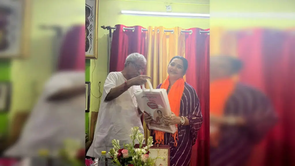 Rebel TMC MP June Malia meets Sisir Adhikari, tours Egra with Dibyendu