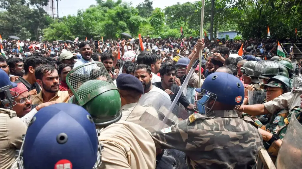 14 named, 200 unnamed in FIRs over Jharkhand student-police clash