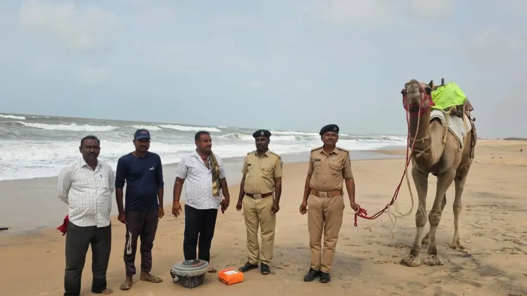 AIS device, oxygen cylinder found on Gujarat coast, probe launched