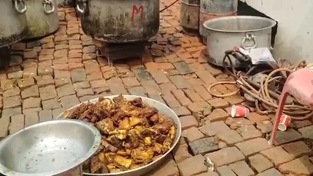 UP ministers clash over fish served at Ayodhya Congress event