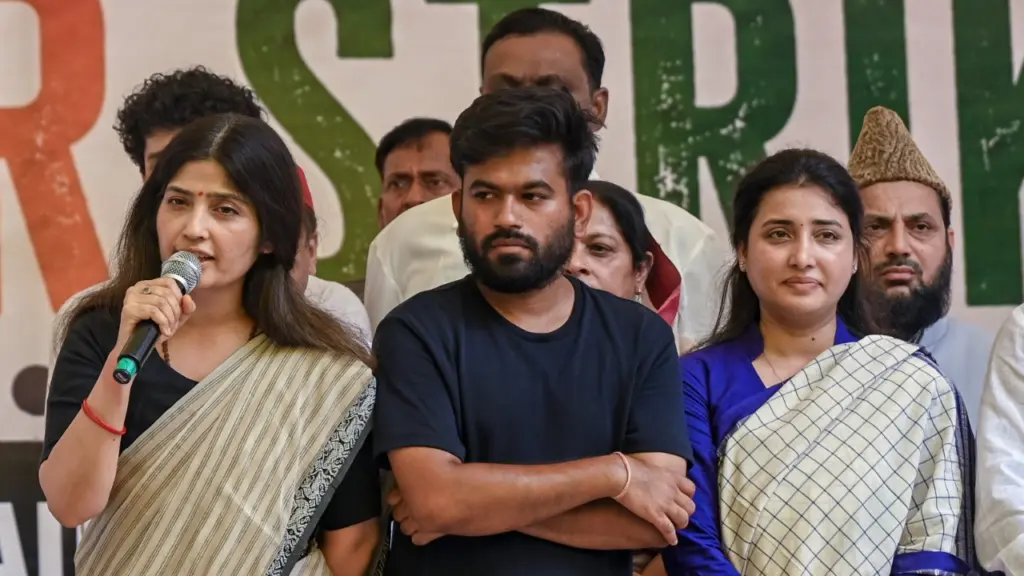 SP MPs Ready to Join CJP Protest Without Permission: Dimple Yadav
