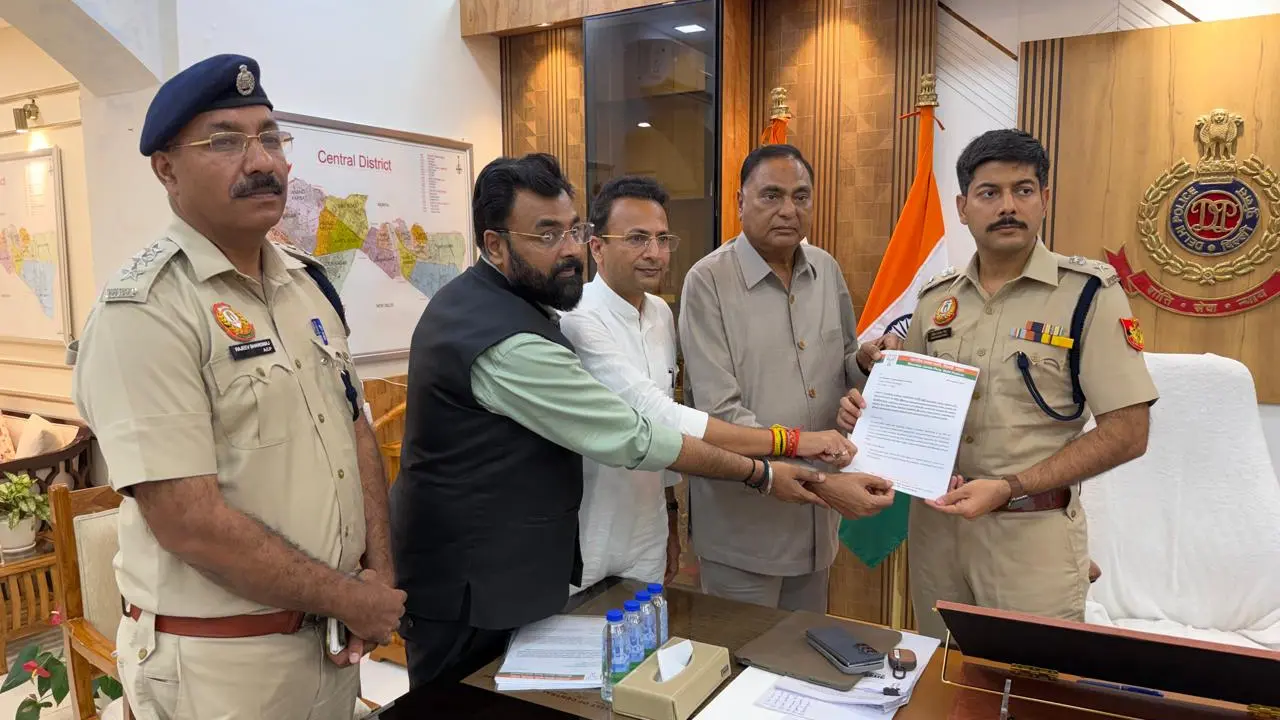 Delhi BJP files police complaint over Nitin Nabin food post