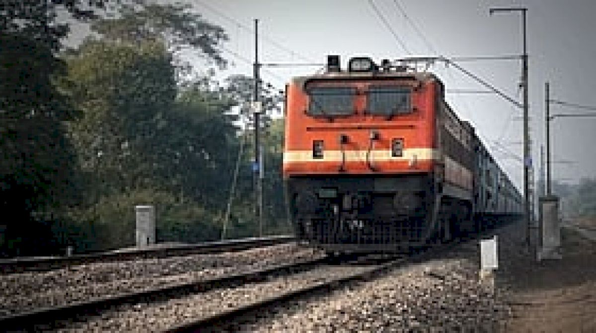 Indore Subedarganj Special To Halt At Jhinjhak Till September