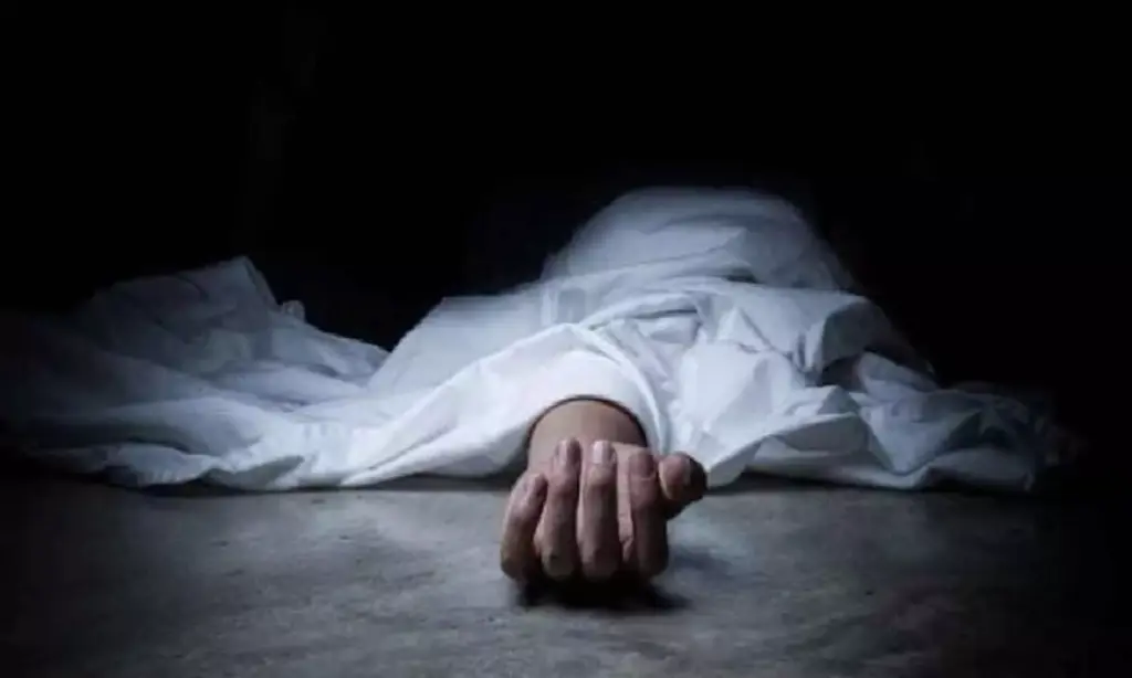 Tirupati man dies by suicide on video call to wife