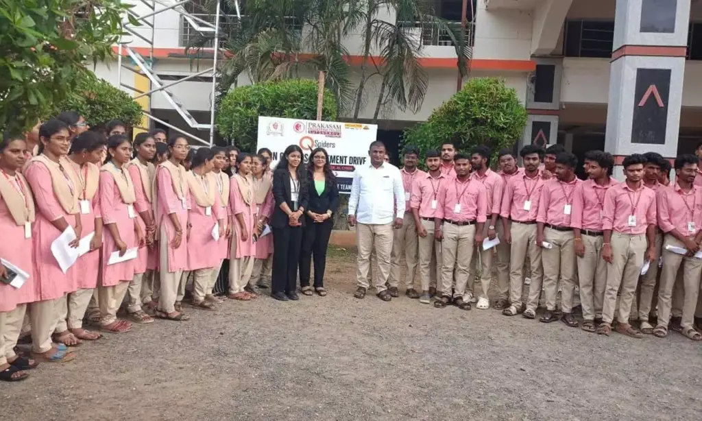 പ്രകാശം എൻജിനീയറിങ് കോളേജിലെ 51 വിദ്യാർത്ഥികൾക്ക് ക്യു-സ്പൈഡേഴ്സിൽ ജോലി